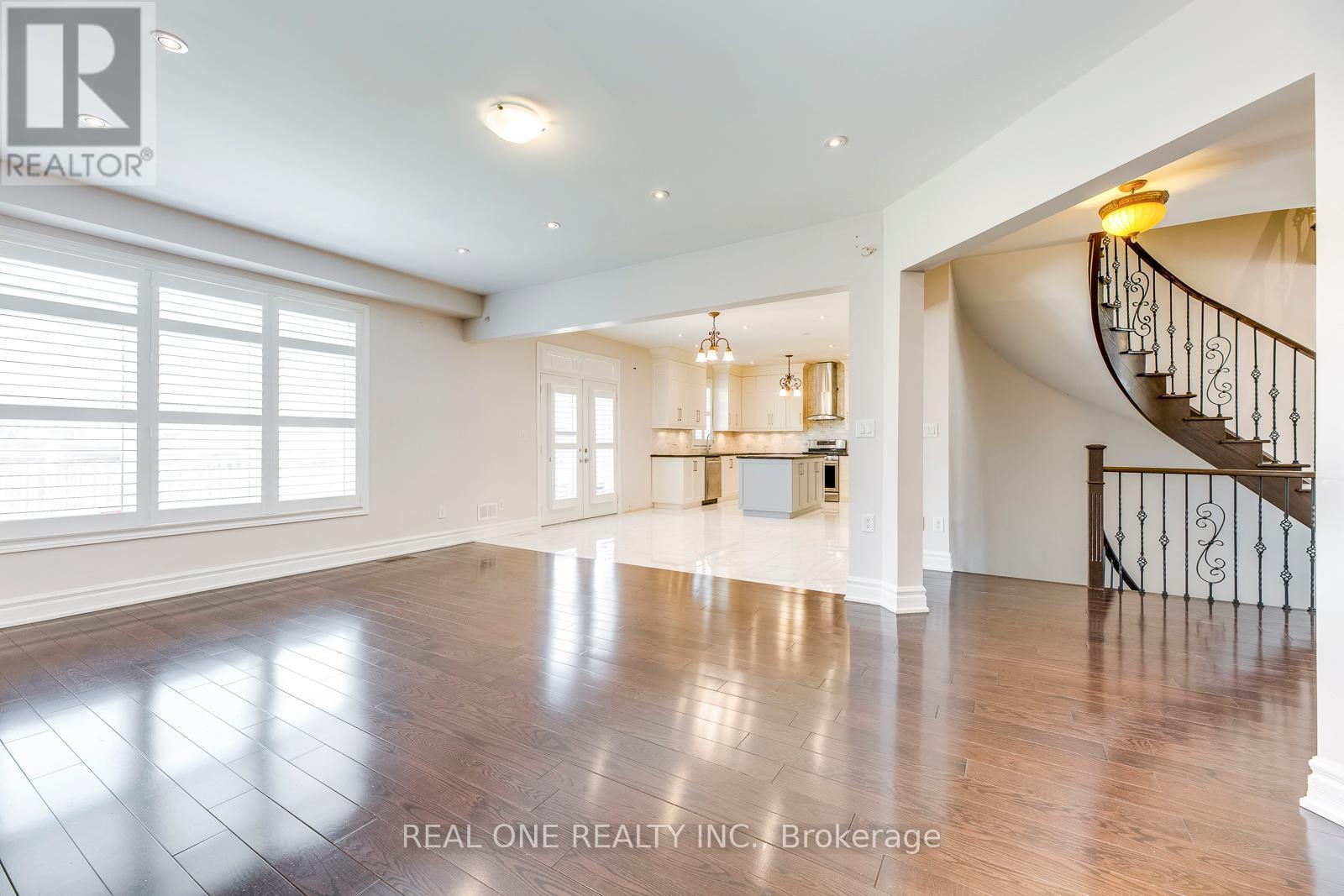 1280 Kestell Boulevard, Oakville, Ontario  L6H 0B3 - Photo 12 - W12679500