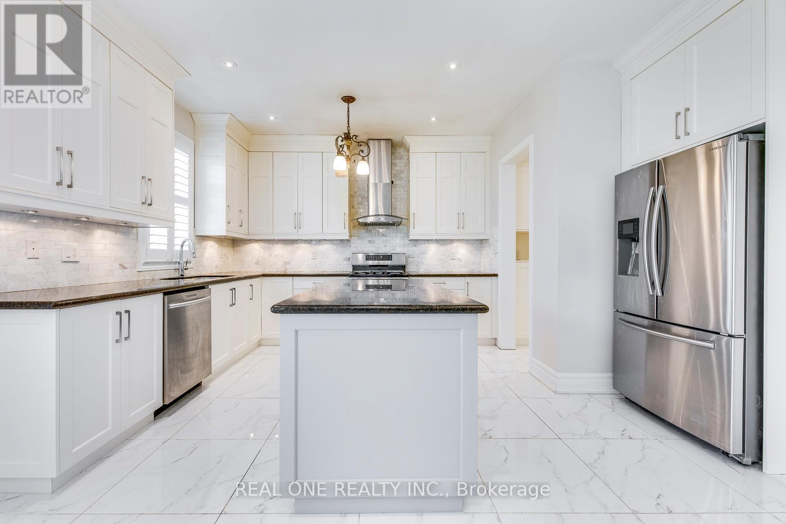 1280 Kestell Boulevard, Oakville, Ontario  L6H 0B3 - Photo 18 - W12679500