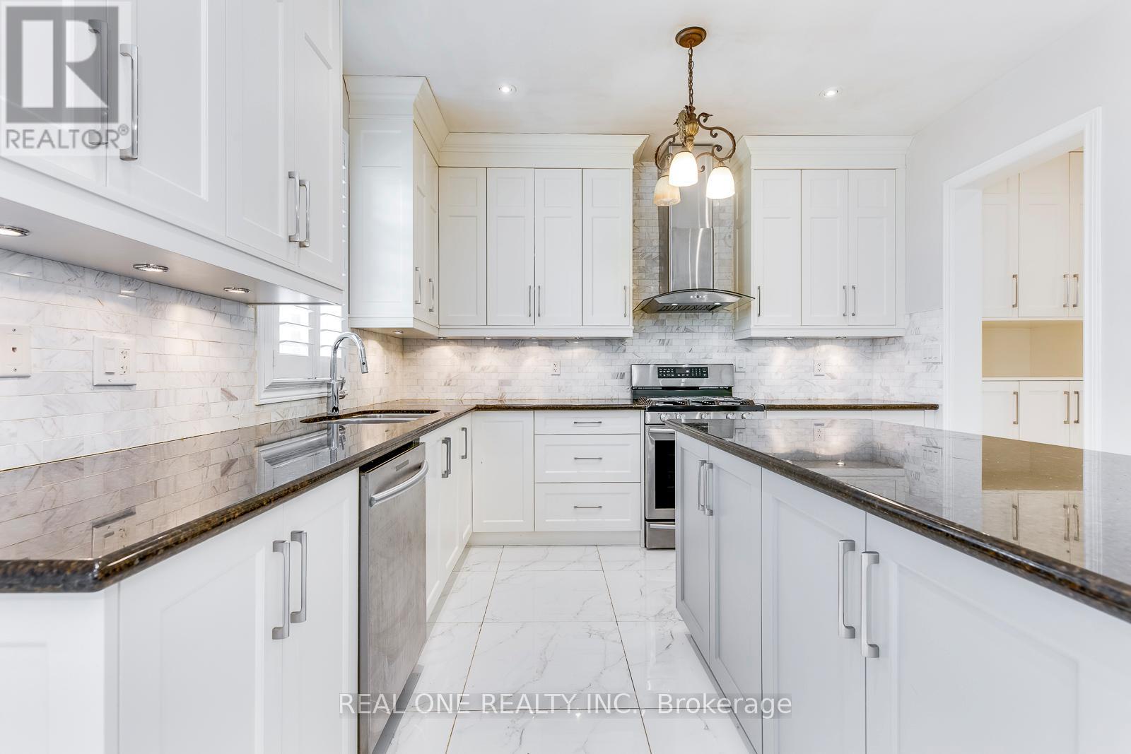 1280 Kestell Boulevard, Oakville, Ontario  L6H 0B3 - Photo 21 - W12679500