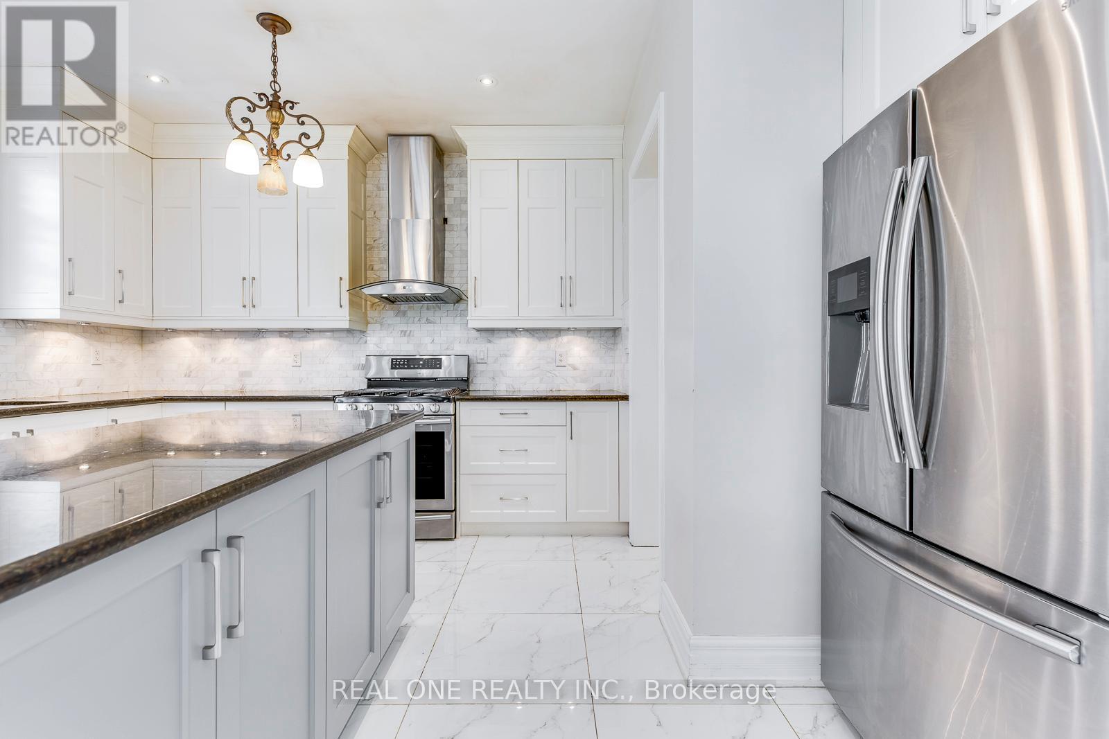 1280 Kestell Boulevard, Oakville, Ontario  L6H 0B3 - Photo 22 - W12679500