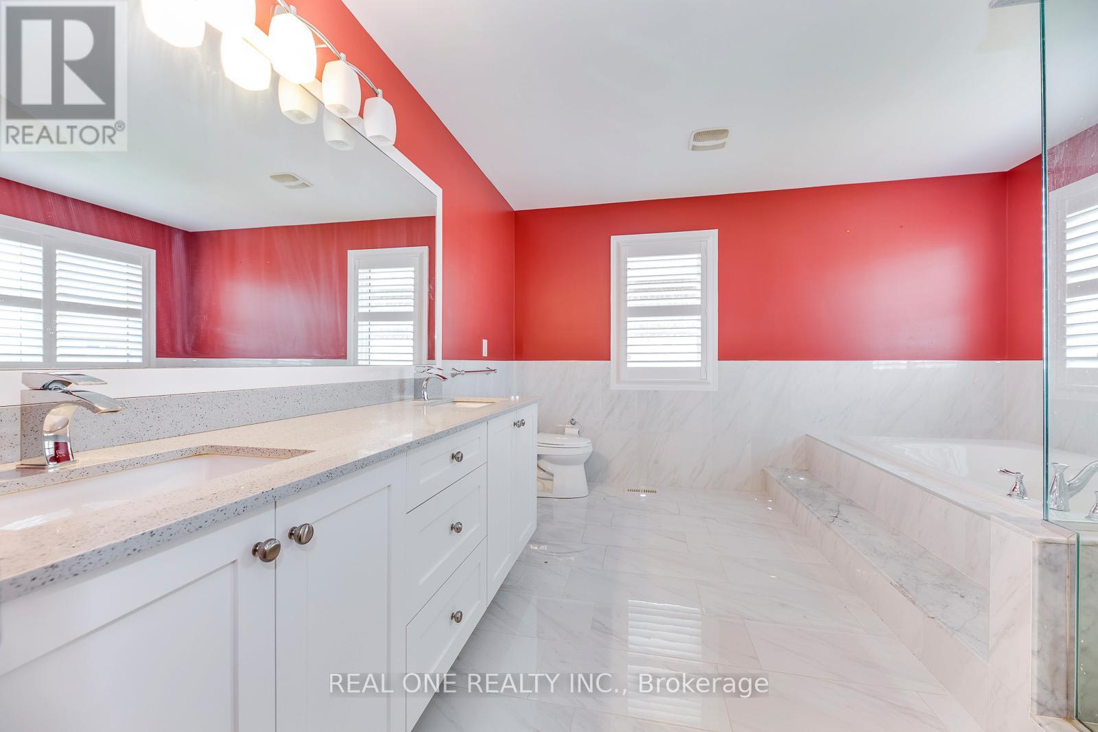 1280 Kestell Boulevard, Oakville, Ontario  L6H 0B3 - Photo 34 - W12679500