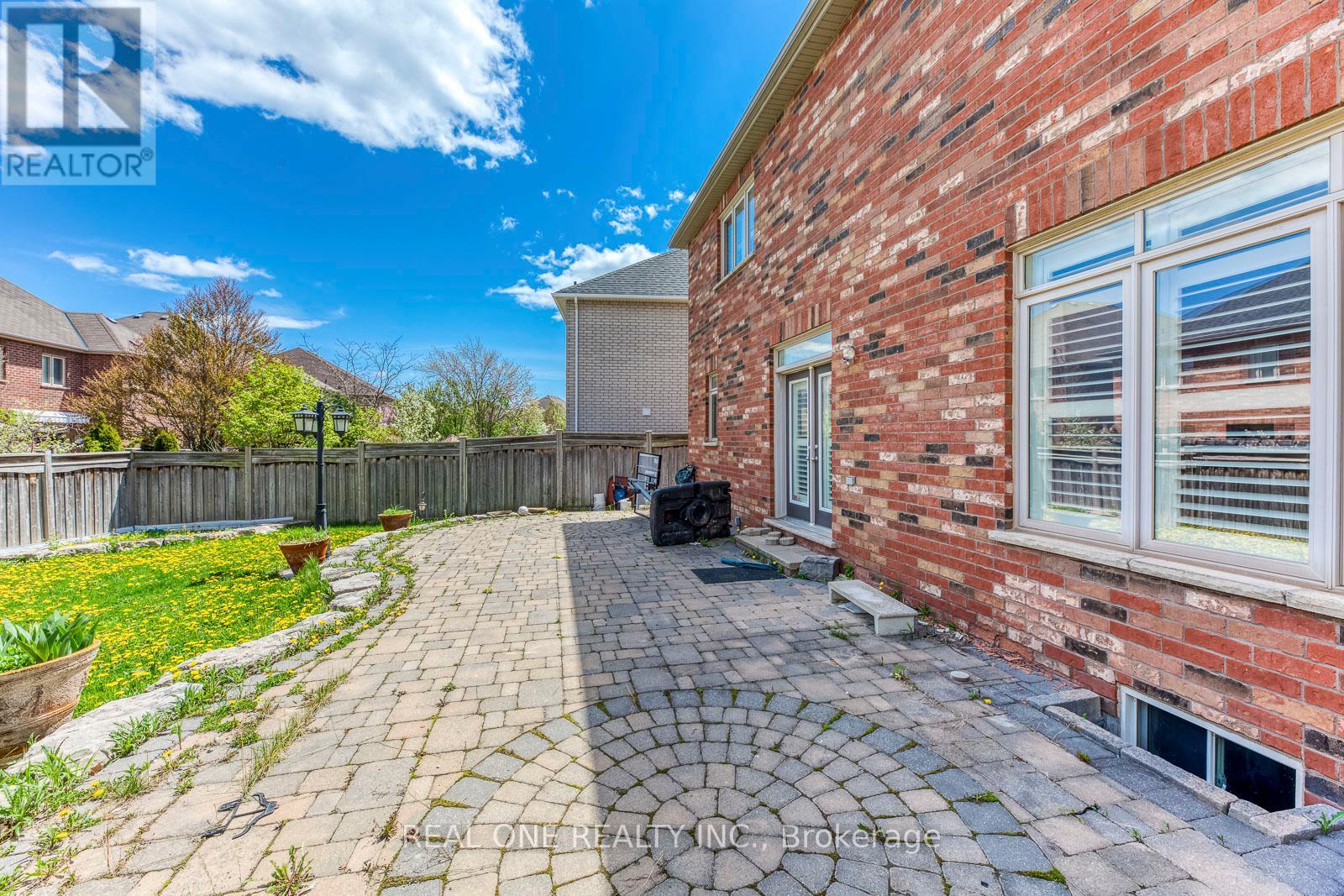 1280 Kestell Boulevard, Oakville, Ontario  L6H 0B3 - Photo 47 - W12679500