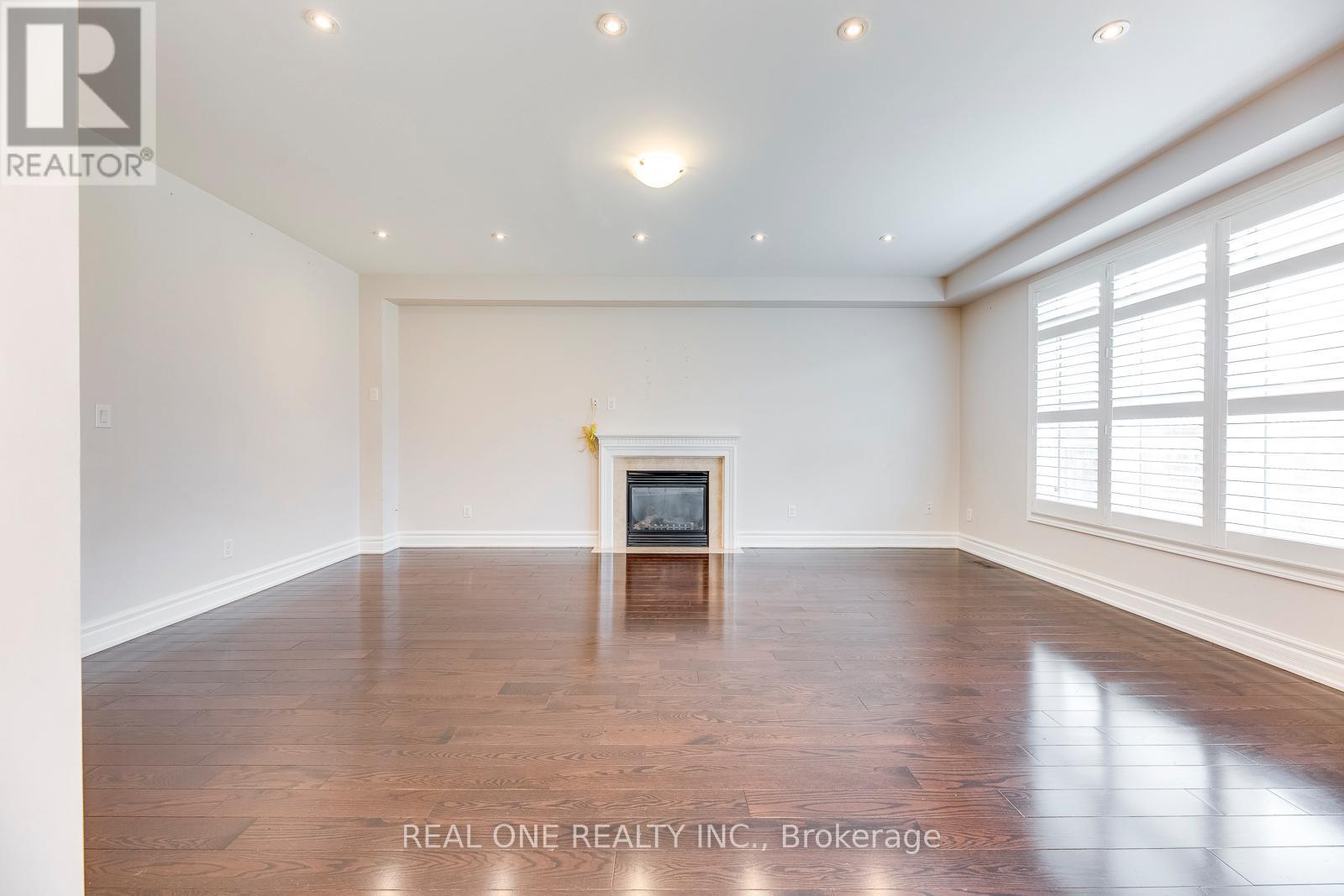 1280 Kestell Boulevard, Oakville, Ontario  L6H 0B3 - Photo 9 - W12679500