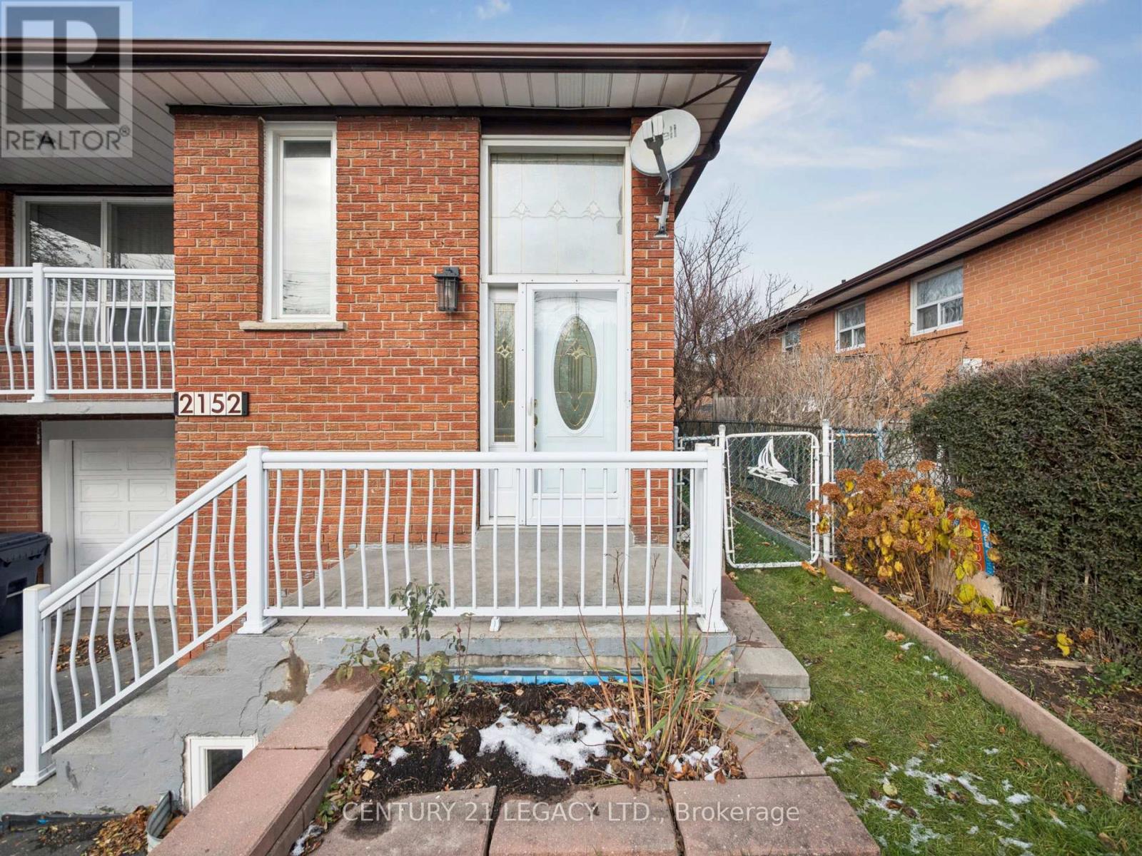 2152 Sheppard Avenue W, Toronto, Ontario  M3N 1A5 - Photo 3 - W12679516