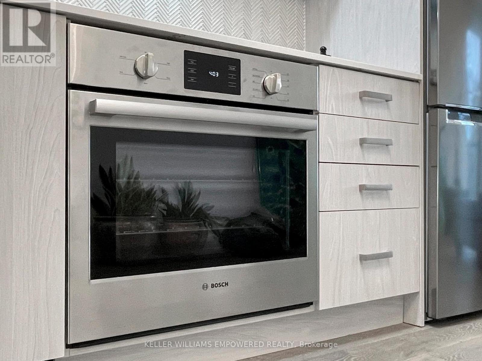 219 - 293 The Kingsway, Toronto, Ontario  M9A 0E8 - Photo 11 - W12679518