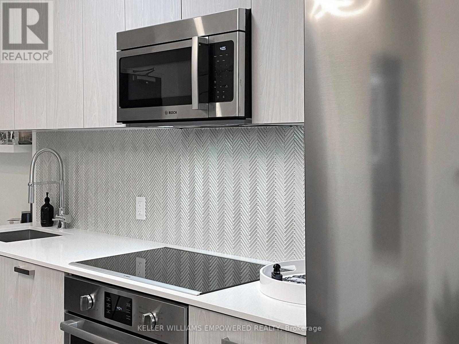 219 - 293 The Kingsway, Toronto, Ontario  M9A 0E8 - Photo 8 - W12679518