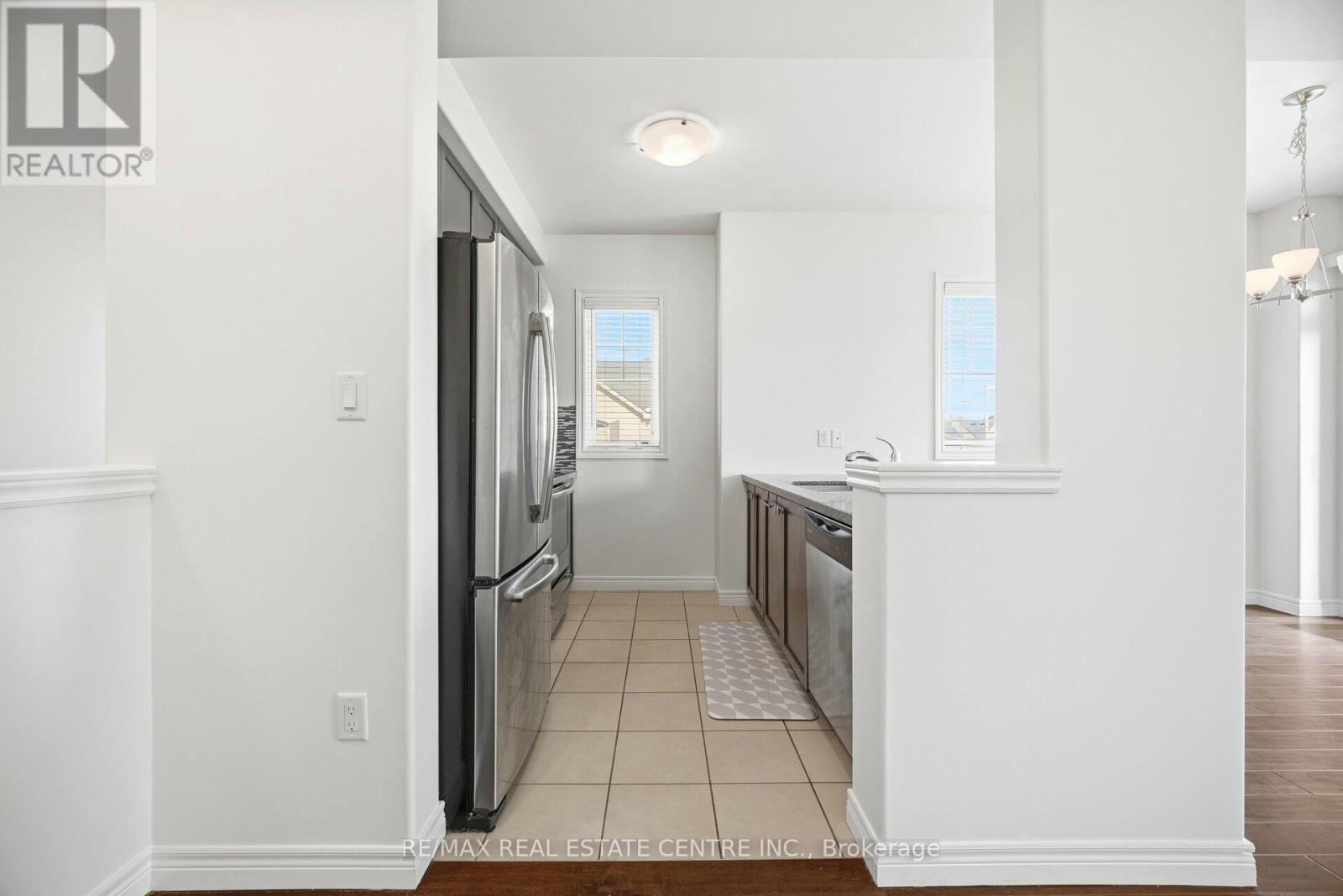 235 Westbank Trail, Hamilton, Ontario  L8J 0H4 - Photo 12 - X12679482