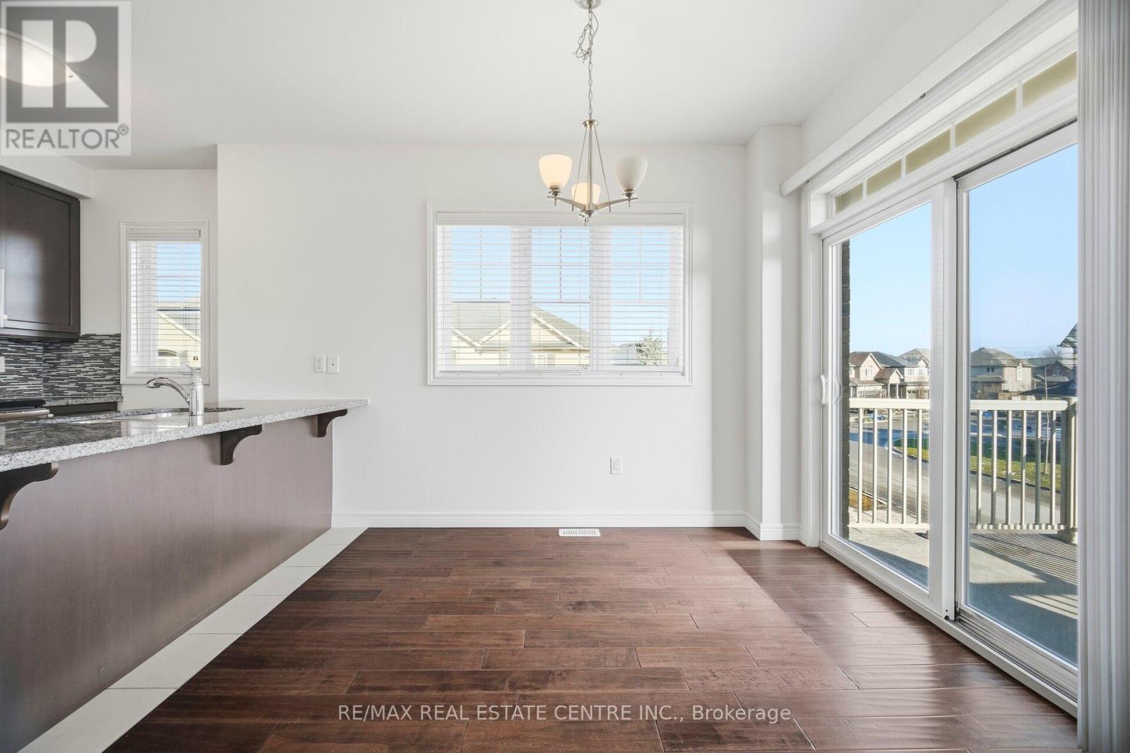 235 Westbank Trail, Hamilton, Ontario  L8J 0H4 - Photo 17 - X12679482