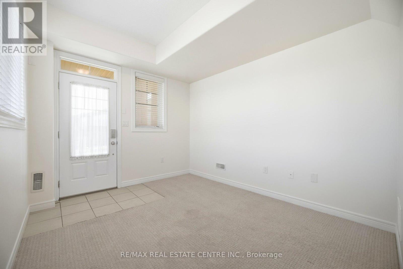 235 Westbank Trail, Hamilton, Ontario  L8J 0H4 - Photo 39 - X12679482