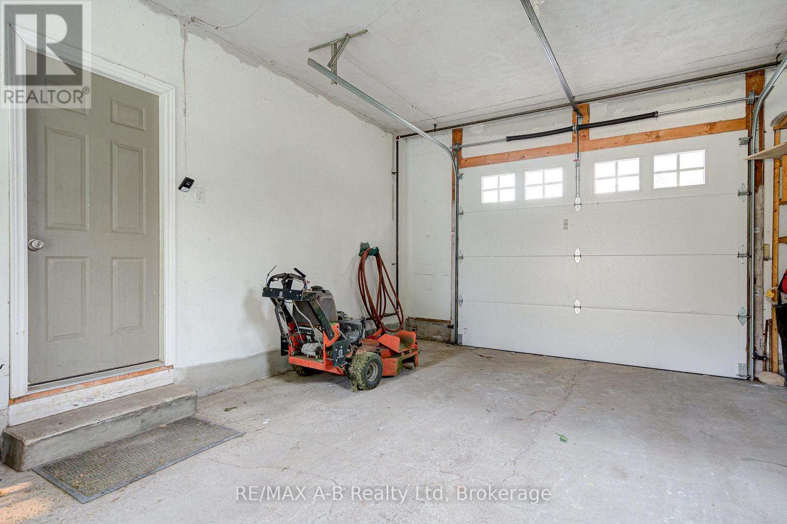 3981 111 Road, Perth East, Ontario  N5A 6S5 - Photo 41 - X12679536