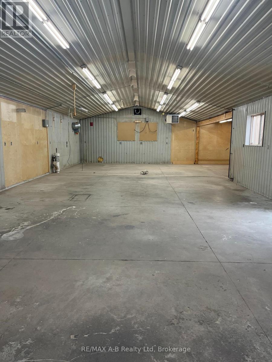 3981 111 Road, Perth East, Ontario  N5A 6S5 - Photo 43 - X12679536