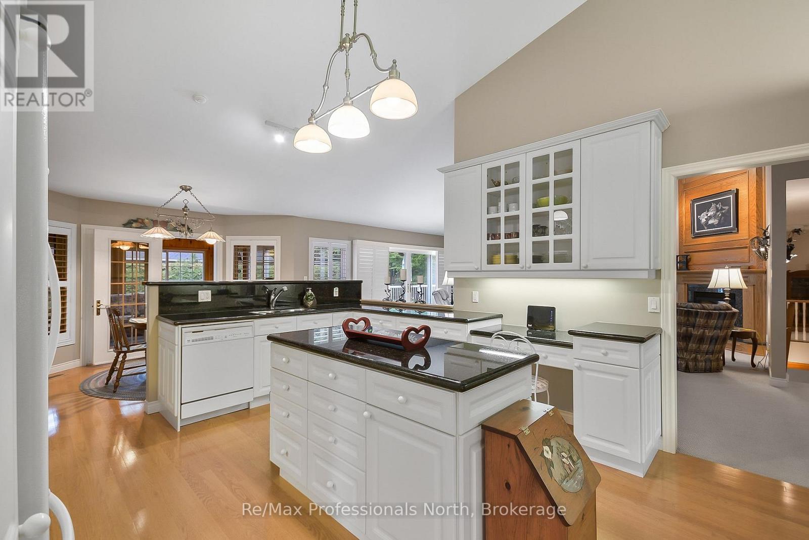 160 Tiffany Trail, Gravenhurst (Muskoka (S)), Ontario  P1P 1A6 - Photo 7 - X12679624