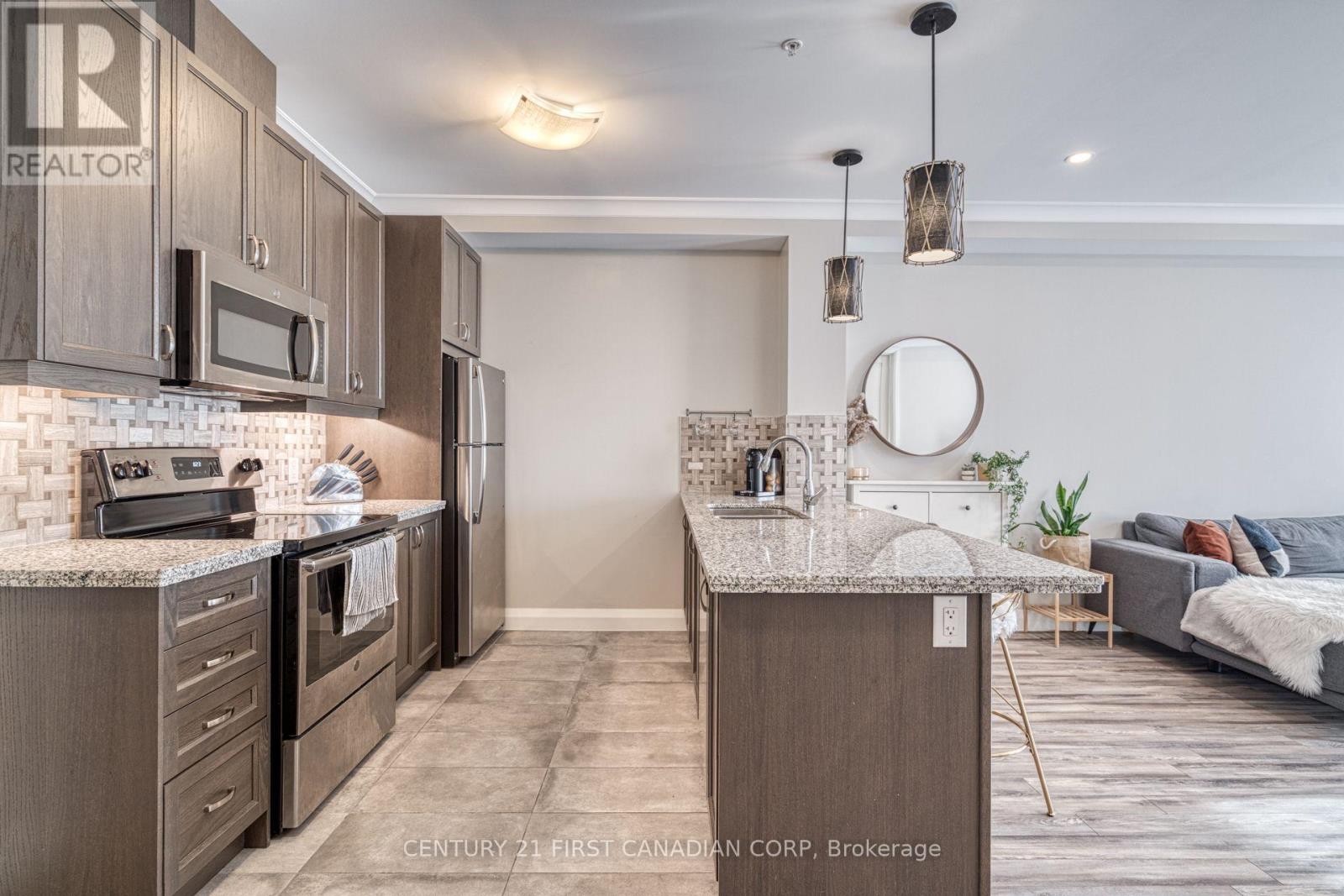 720 - 118 King Street E, Hamilton, Ontario  L8N 1A8 - Photo 7 - X12679520