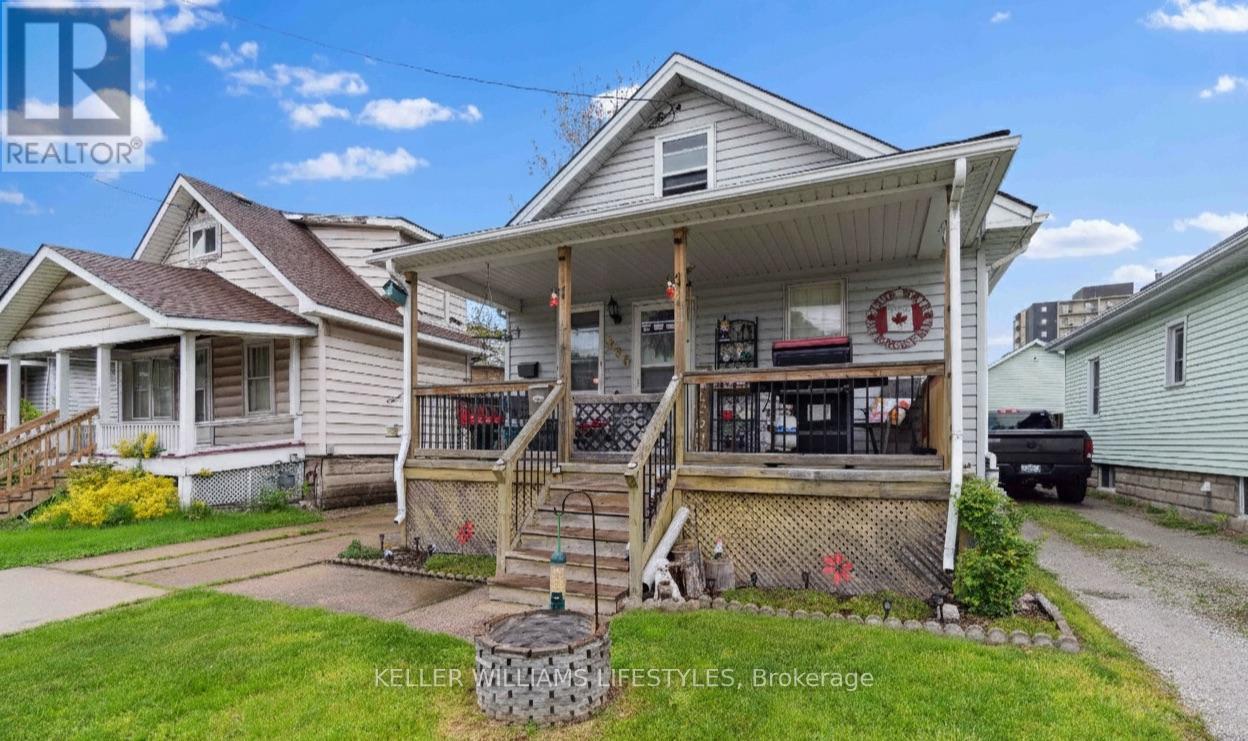 356 Exmouth Street, Sarnia, Ontario  N7T 5N6 - Photo 2 - X12679556