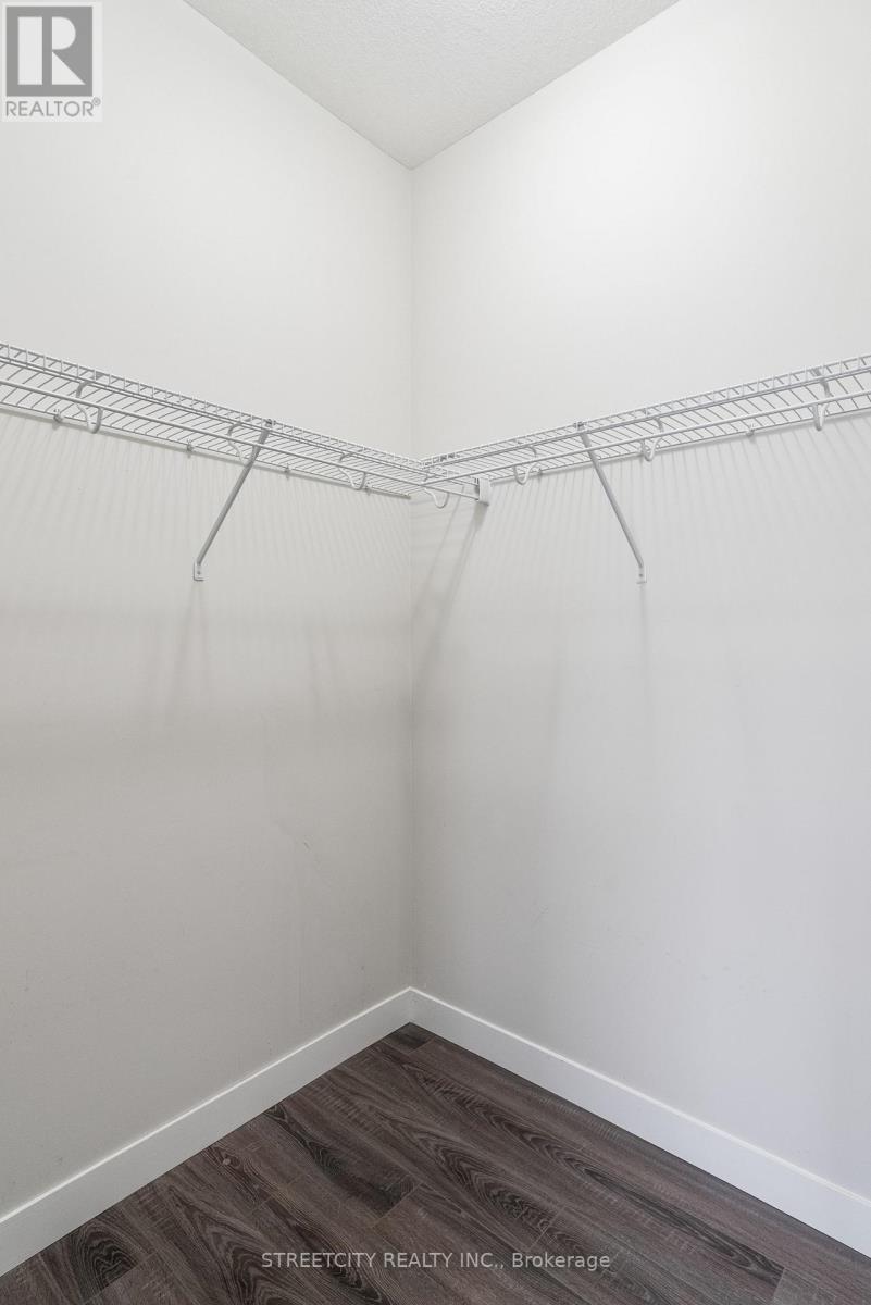 964 West Village Square, London North, Ontario  N6H 0J7 - Photo 12 - X12679572