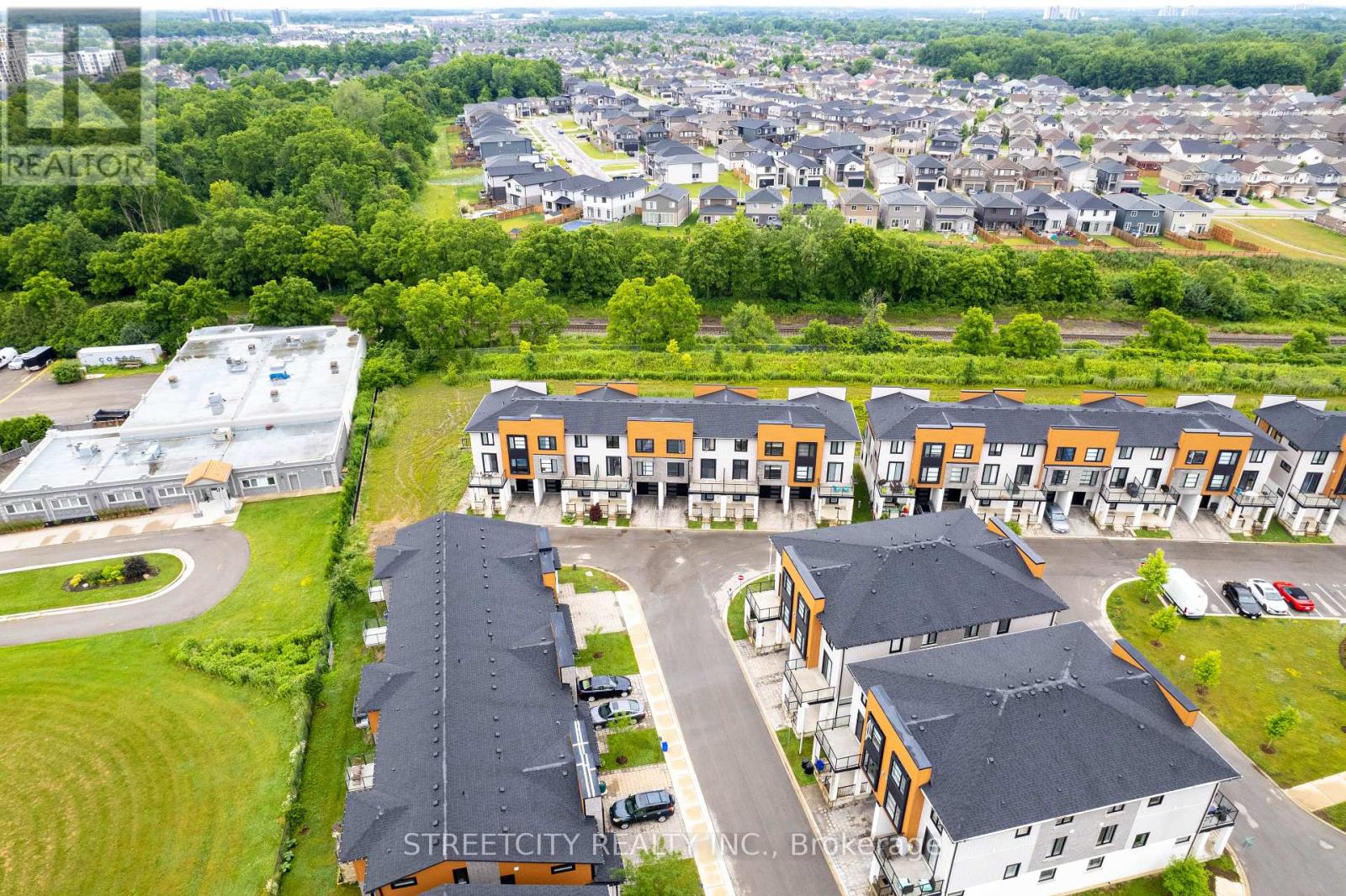 964 West Village Square, London North, Ontario  N6H 0J7 - Photo 6 - X12679572