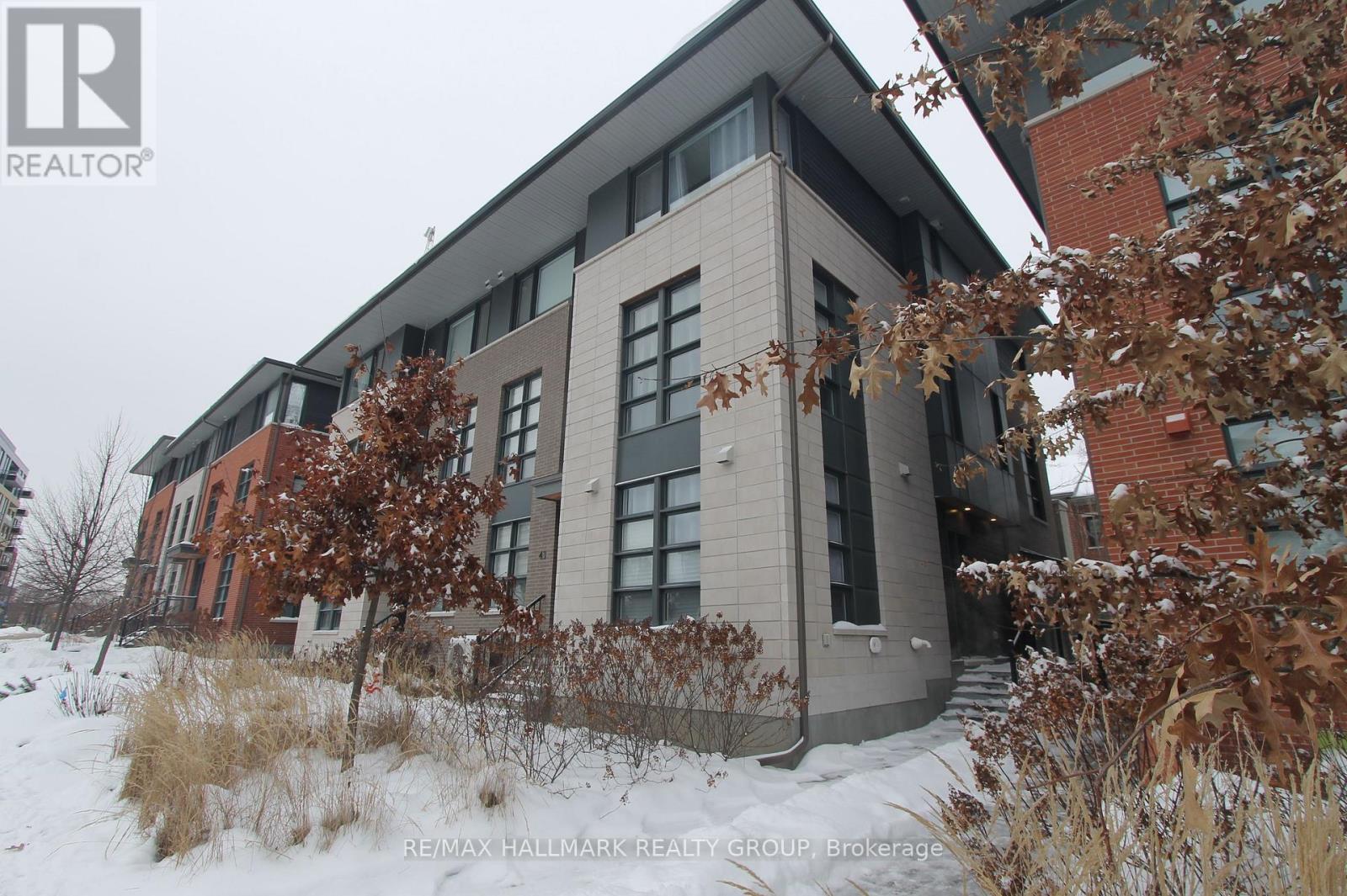 45 OBLATS AVENUE, Ottawa, Ontario