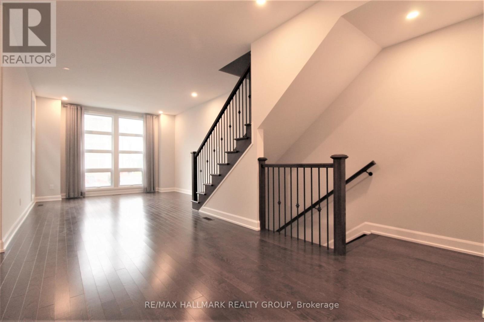 45 Oblats Avenue, Ottawa, Ontario  K1S 5W1 - Photo 5 - X12679604