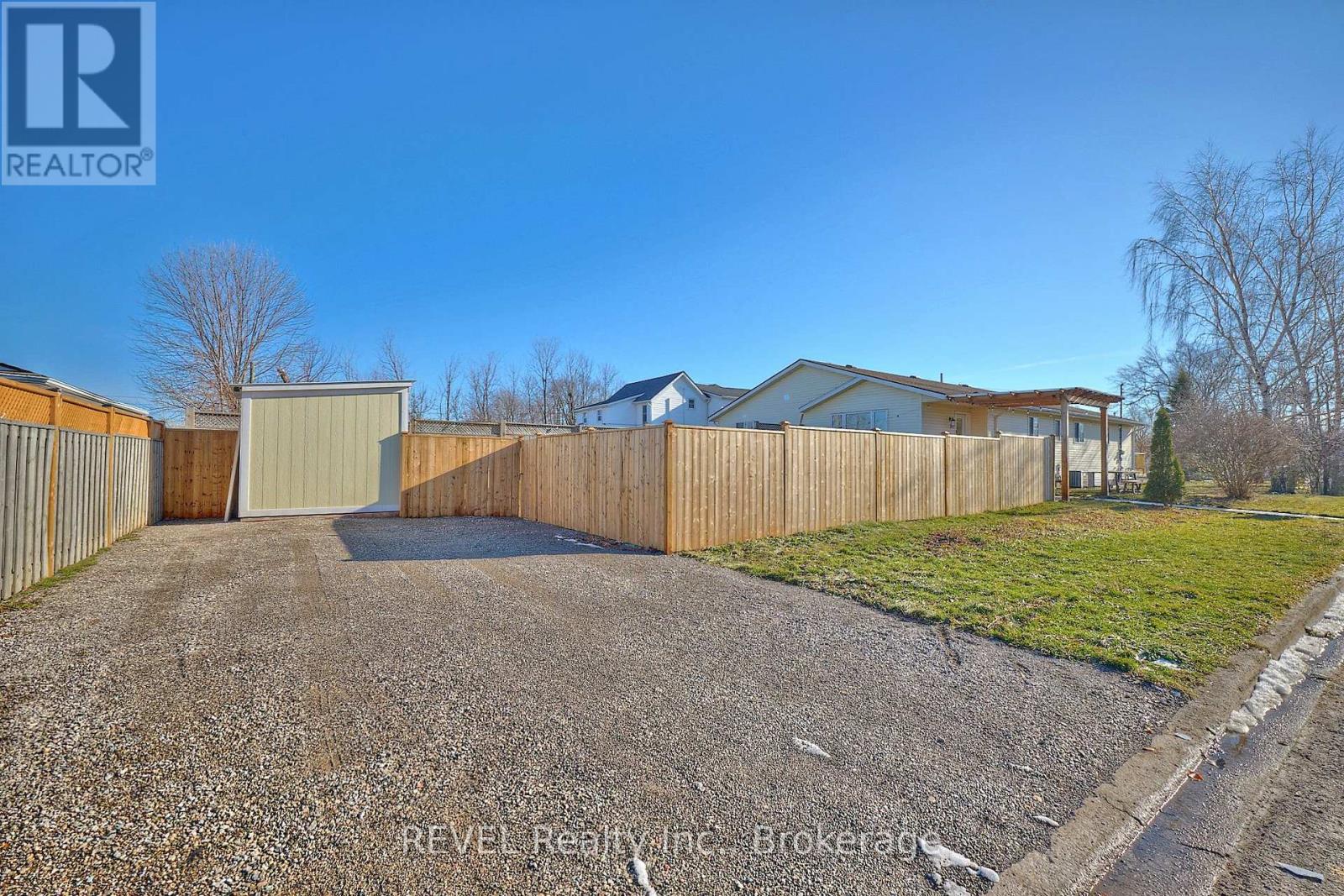 141 Douglas Street, Fort Erie, Ontario  L2A 6V3 - Photo 22 - X12679638