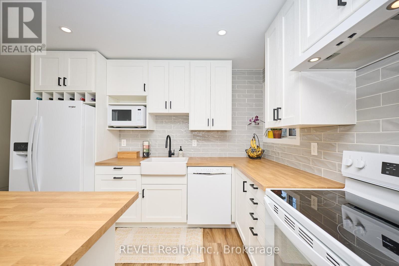 141 Douglas Street, Fort Erie (Central), Ontario  L2A 6V3 - Photo 5 - X12679638