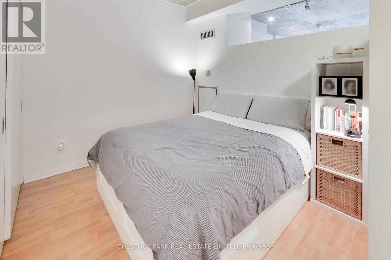 321 - 218 King Street E, Toronto, Ontario  M5A 4T5 - Photo 6 - C12679568