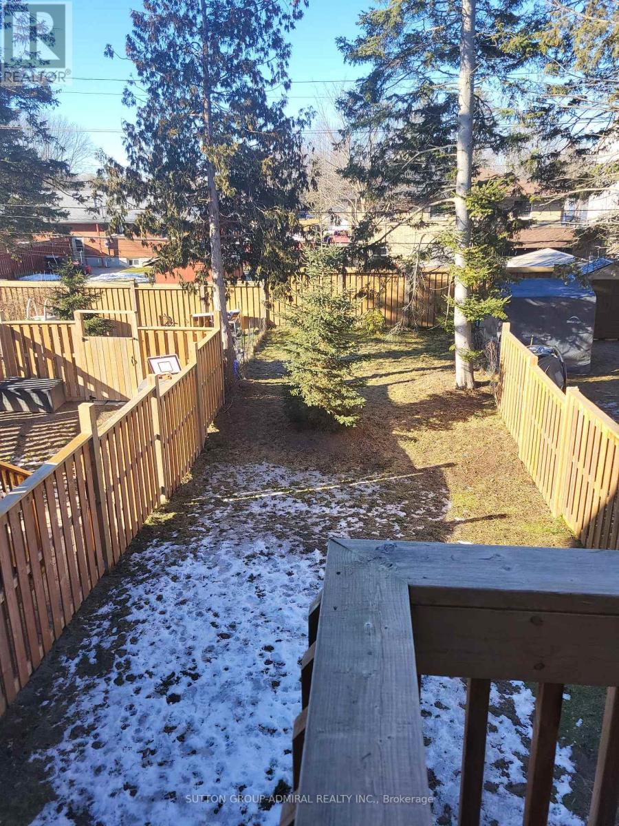 38 Greenwood Drive, Essa, Ontario  L4M 1B4 - Photo 11 - N12679524