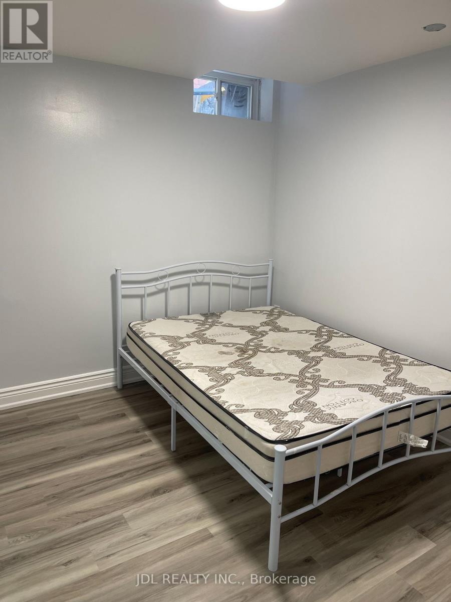 30 Lavron Ct Court, Markham, Ontario L3S 2N8 - Photo 10 - N12679526