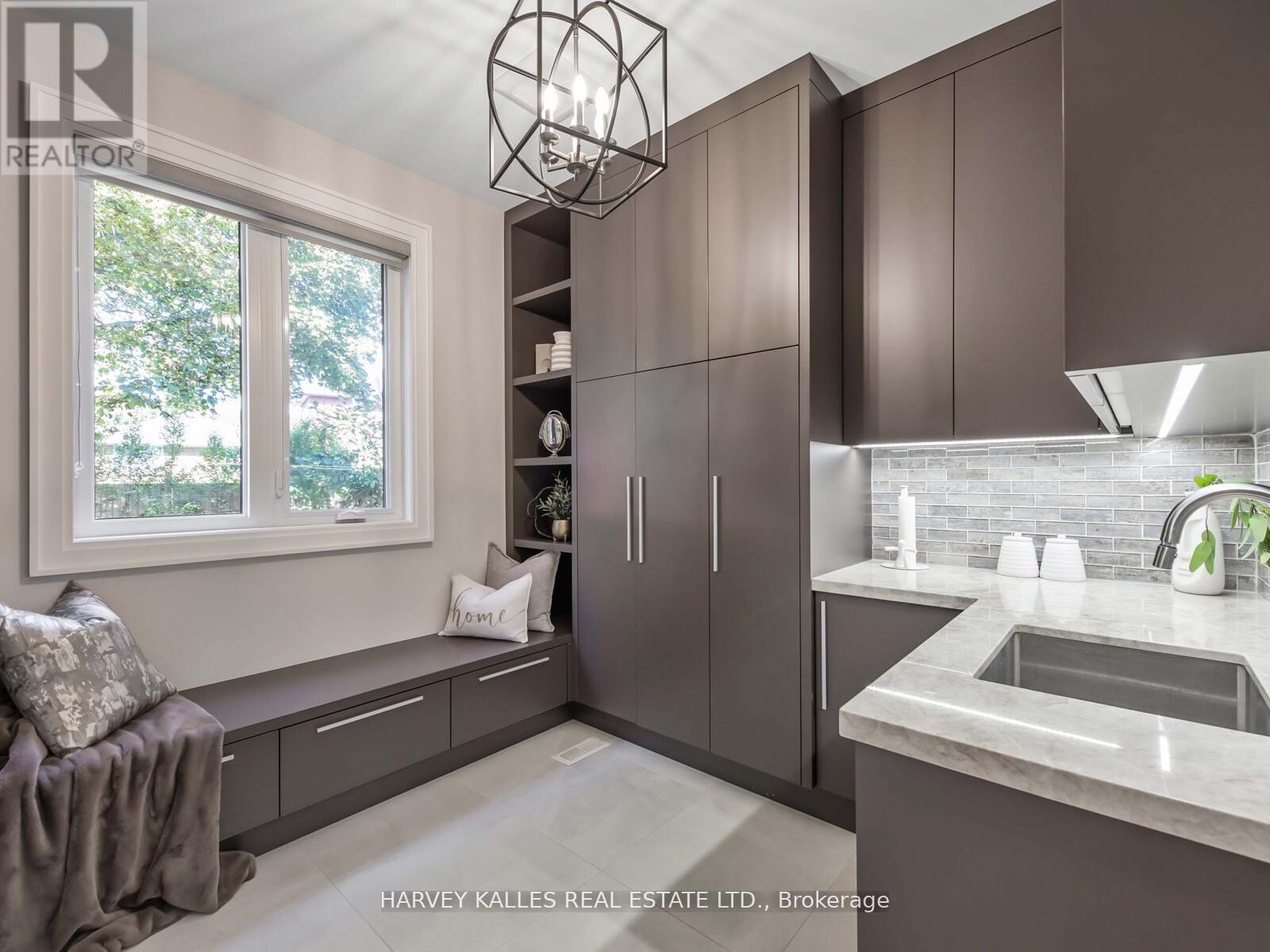 10 Malaren Road, Vaughan, Ontario  L6A 1E5 - Photo 19 - N12679650