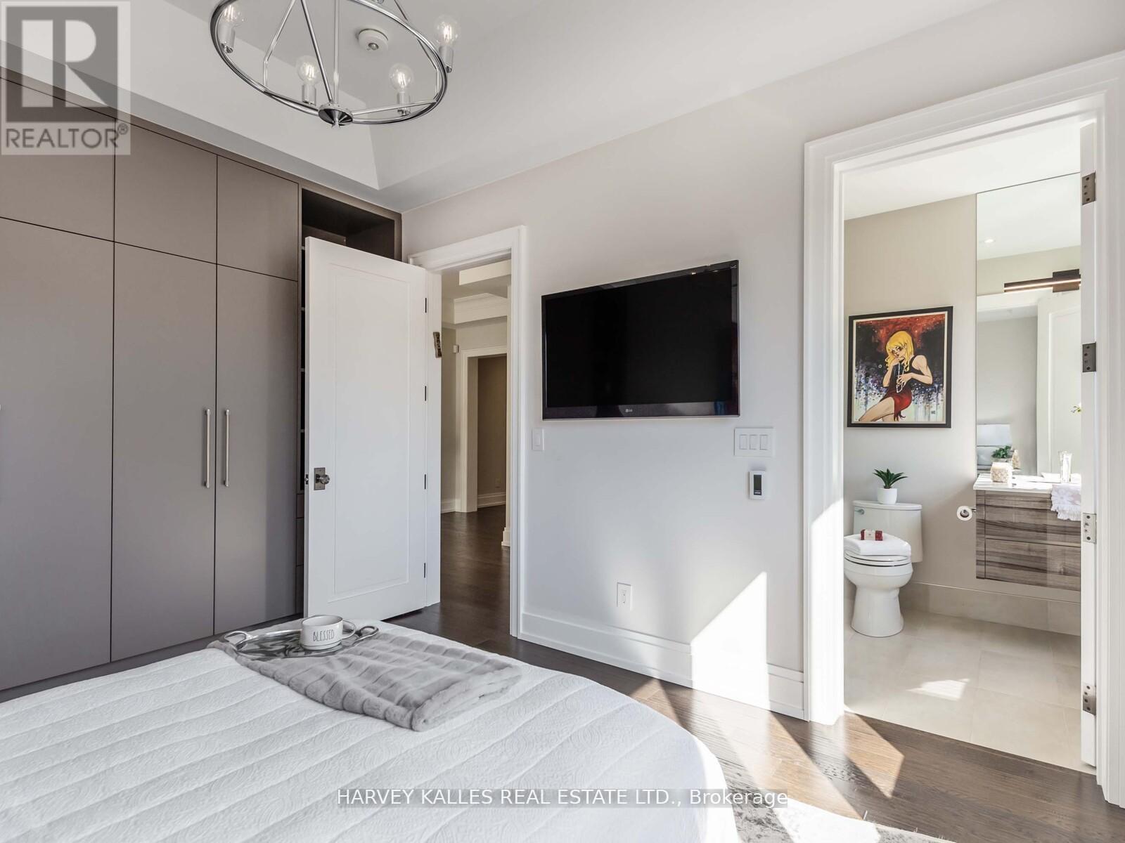 10 Malaren Road, Vaughan, Ontario  L6A 1E5 - Photo 28 - N12679650