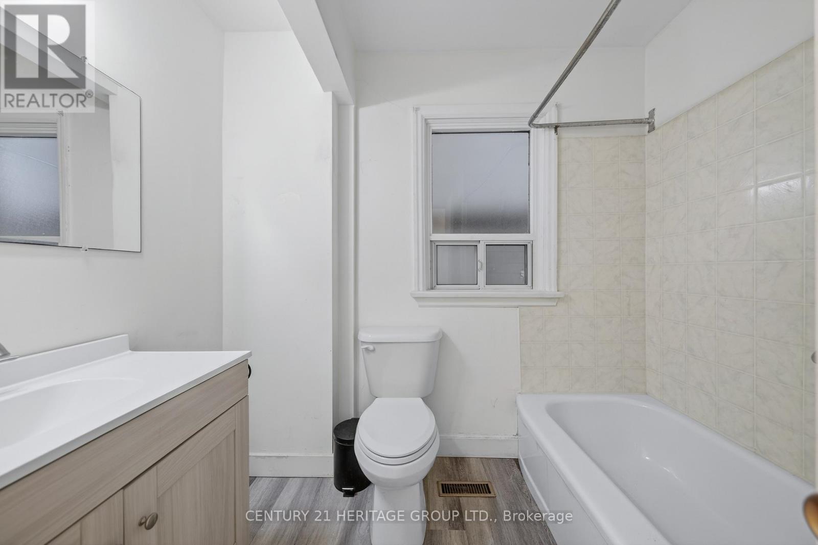 35 Argyle Avenue, Orillia, Ontario  L3V 2V5 - Photo 18 - S12377364