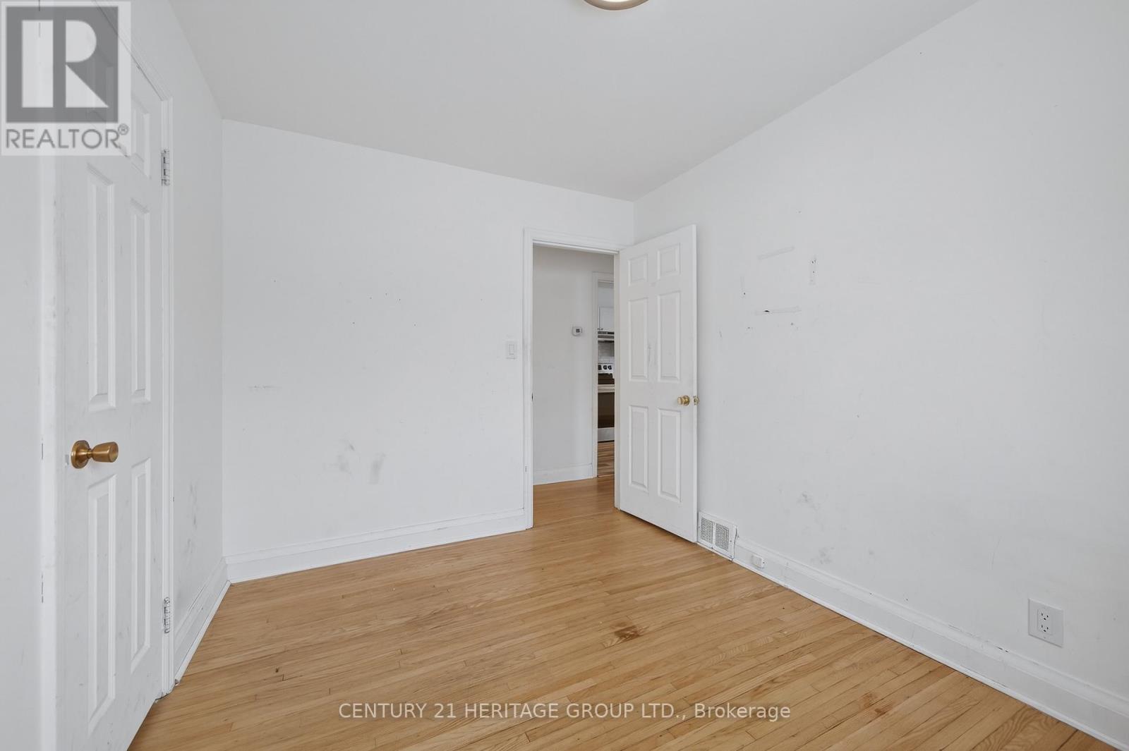 35 Argyle Avenue, Orillia, Ontario  L3V 2V5 - Photo 15 - S12377364