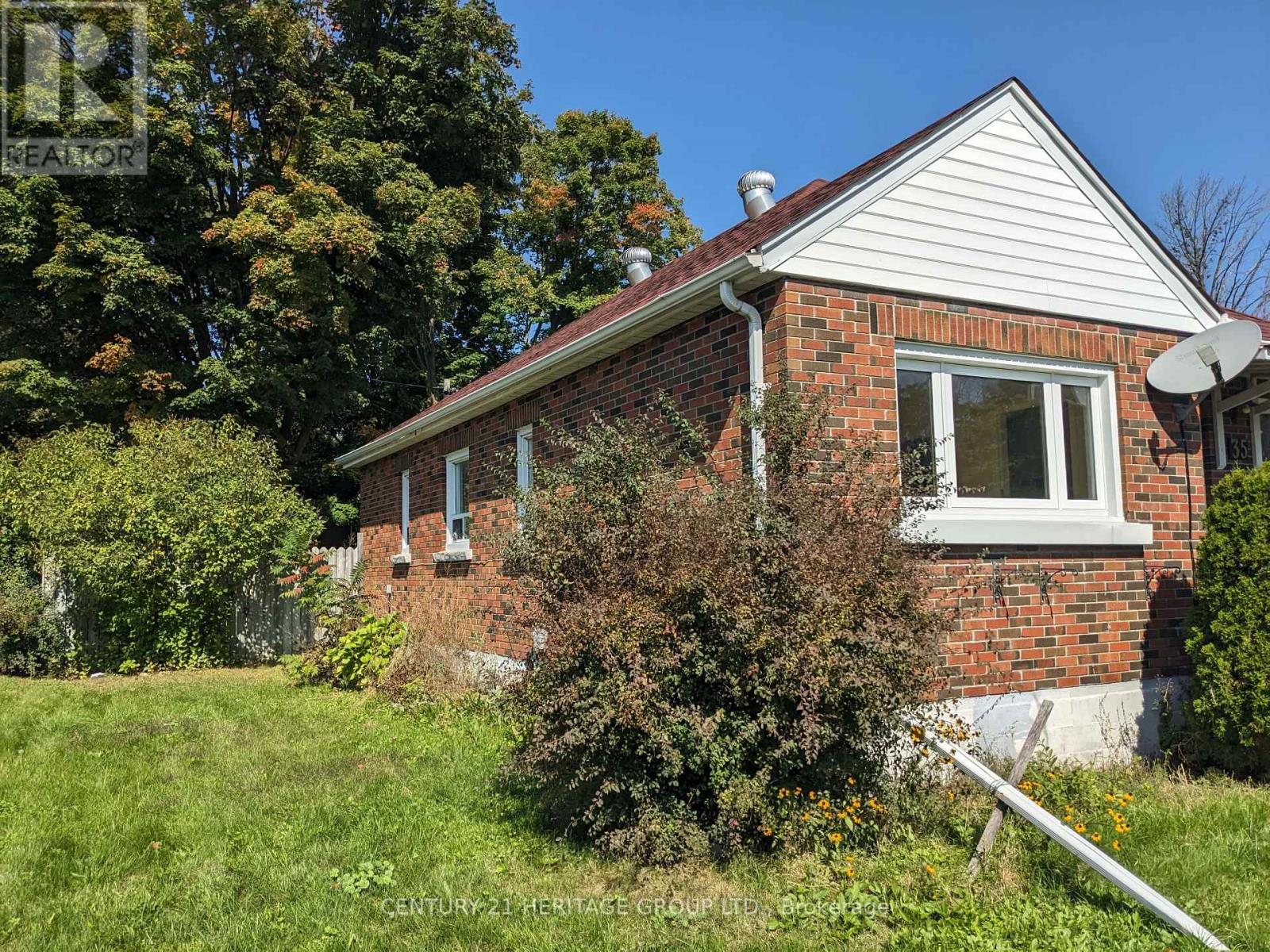 35 Argyle Avenue, Orillia, Ontario  L3V 2V5 - Photo 38 - S12377364