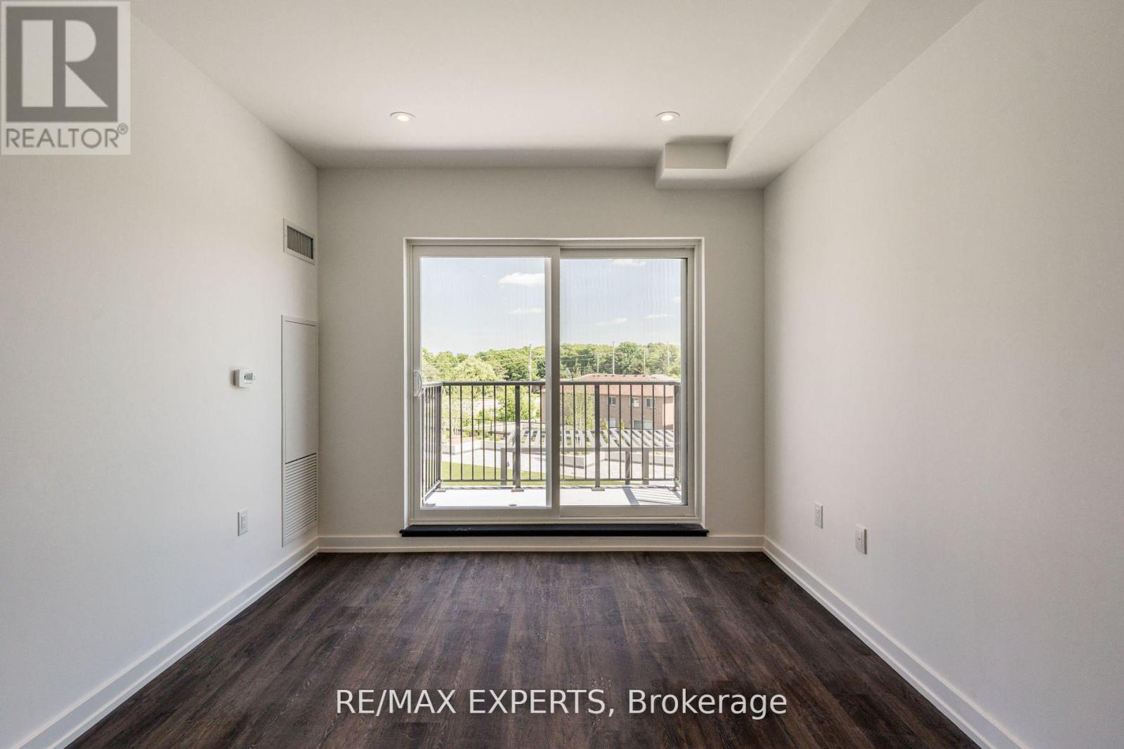 303 - 430 Essa Road, Barrie (Holly), Ontario  L9J 0M1 - Photo 17 - S12679600