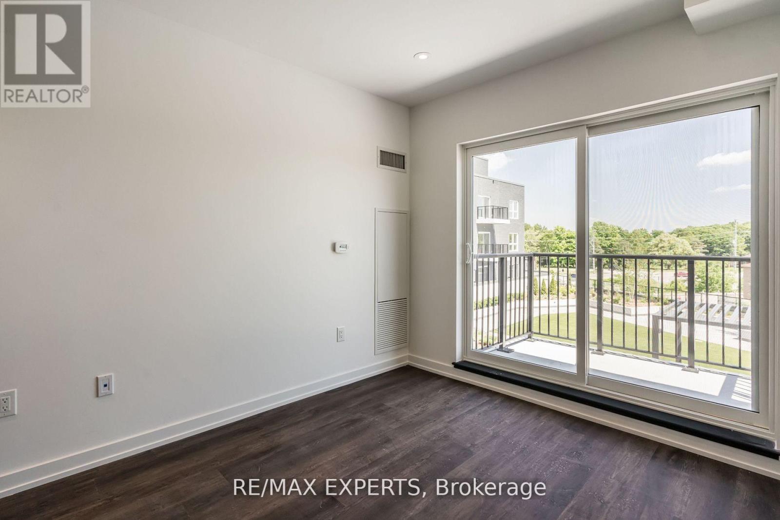 303 - 430 Essa Road, Barrie (Holly), Ontario  L9J 0M1 - Photo 18 - S12679600