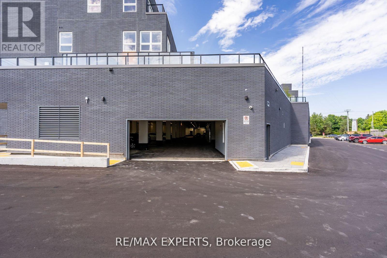 303 - 430 Essa Road, Barrie (Holly), Ontario  L9J 0M1 - Photo 30 - S12679600