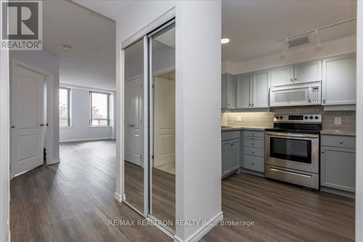 48 - 74 Ross Street, Barrie, Ontario  L4N 1G3 - Photo 4 - S12679628