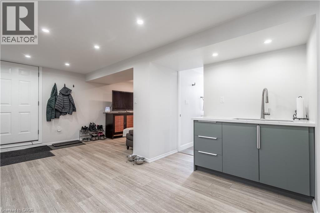 564 Waterloo Street Unit# Lower, Hamilton, Ontario  L8H 6V5 - Photo 9 - 40797245