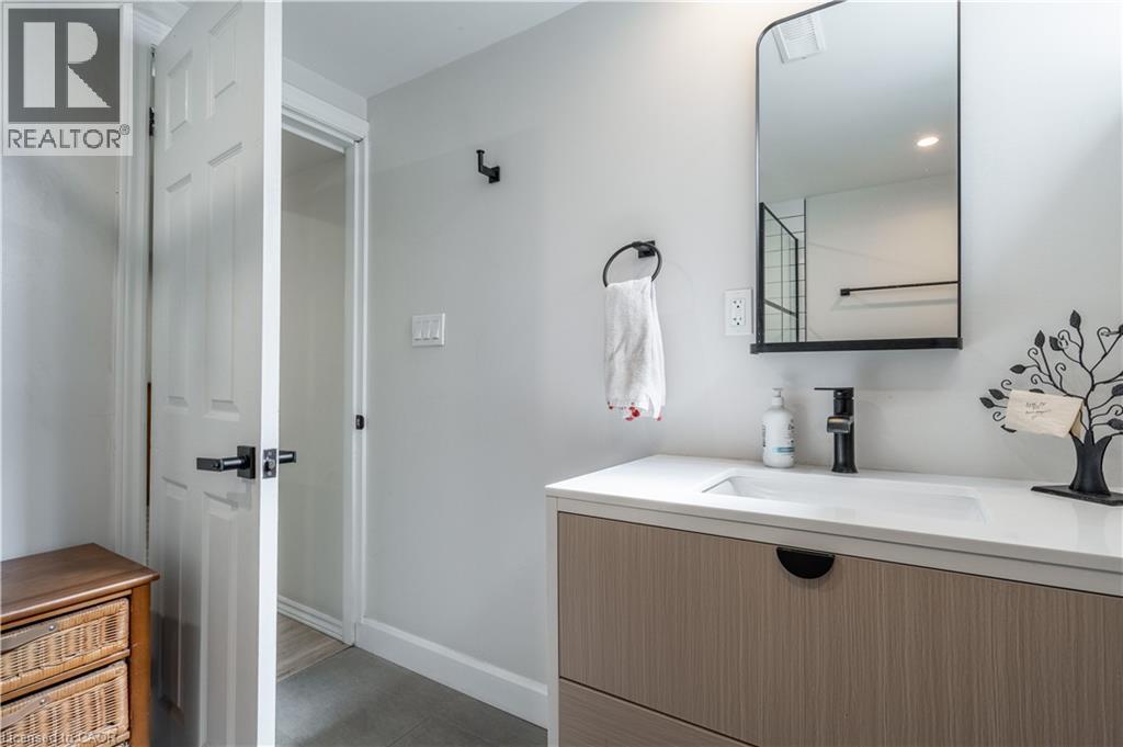 564 Waterloo Street Unit# Lower, Hamilton, Ontario  L8H 6V5 - Photo 16 - 40797245