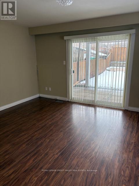 2502 Trident Avenue, Mississauga, Ontario  L5B 2L4 - Photo 5 - W12679530