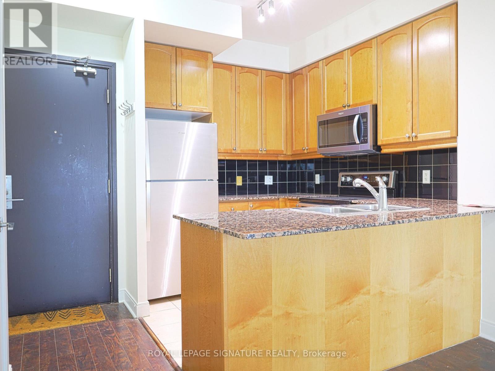 1002 - 70 Absolute Avenue, Mississauga, Ontario  L4Z 0A4 - Photo 7 - W12679534