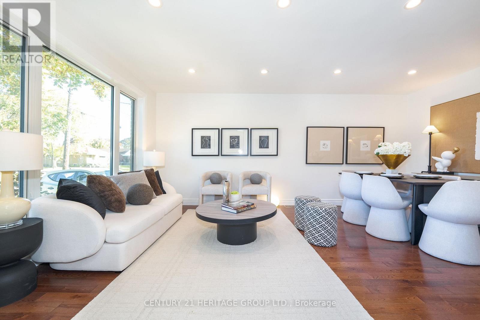 67 Savona Drive, Toronto, Ontario  M8W 4V2 - Photo 10 - W12679566