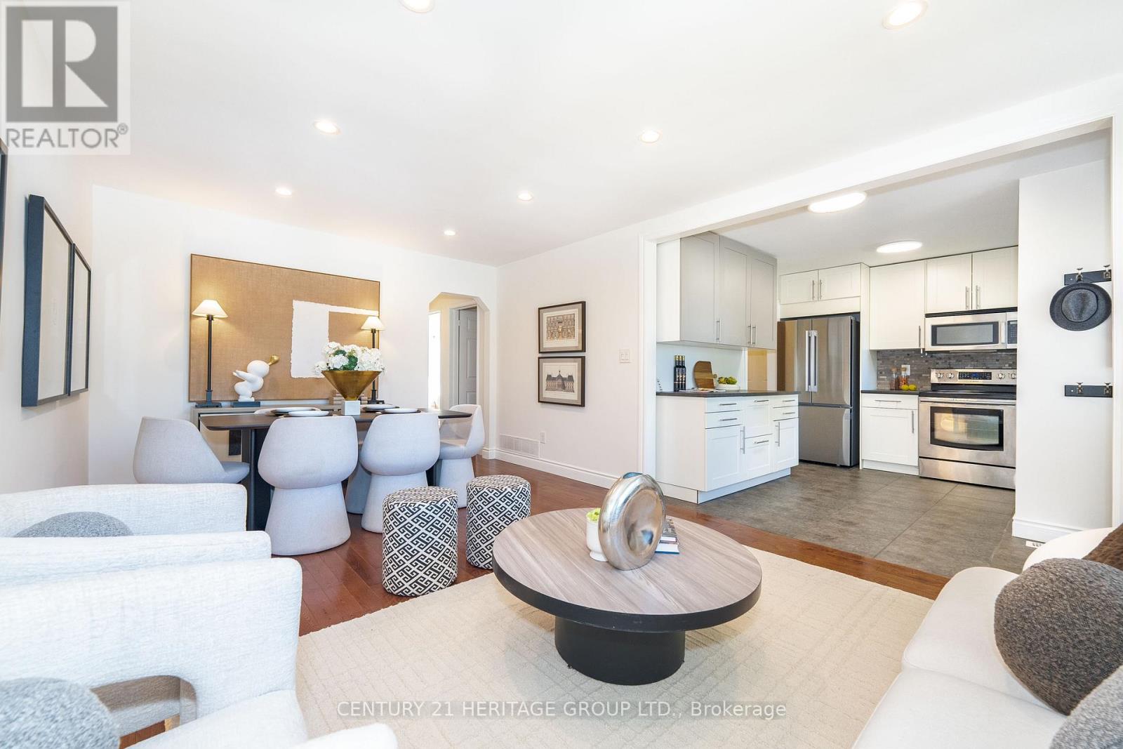 67 Savona Drive, Toronto, Ontario  M8W 4V2 - Photo 11 - W12679566