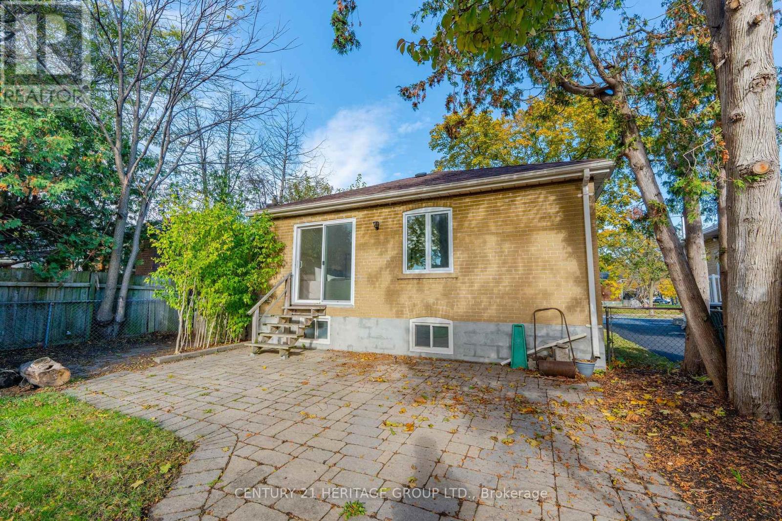 67 Savona Drive, Toronto, Ontario  M8W 4V2 - Photo 31 - W12679566