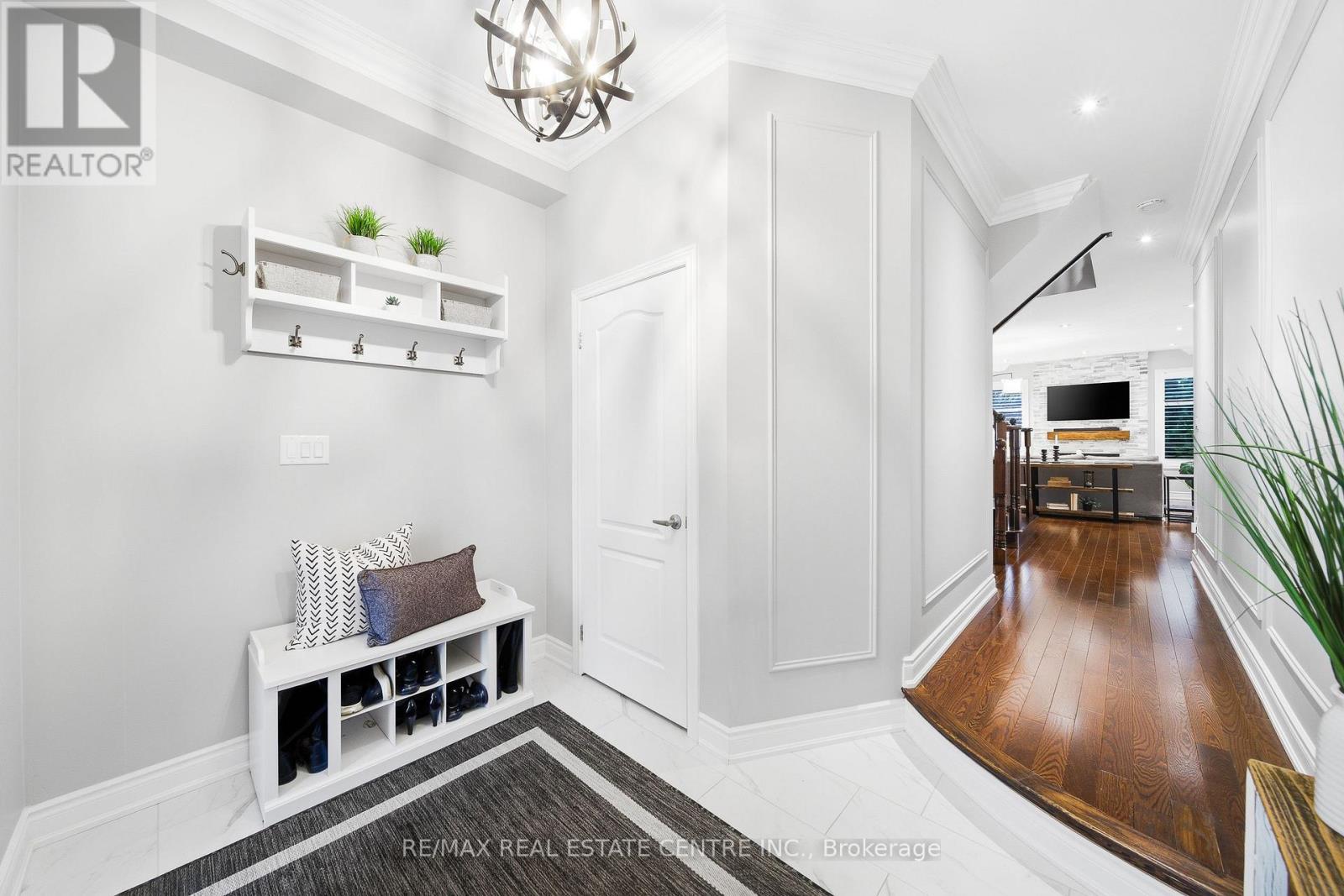 4638 Kearse Street, Burlington, Ontario  L7M 0K7 - Photo 6 - W12679596