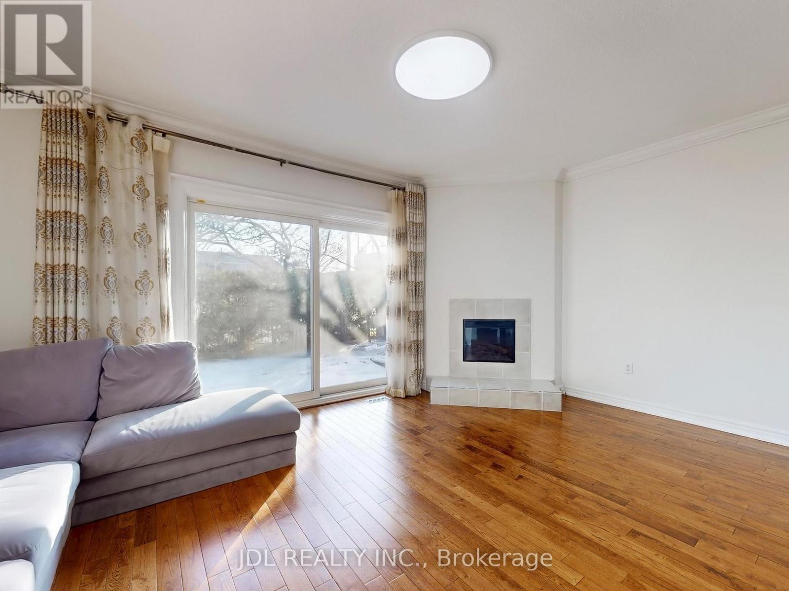 112 - 2205 South Millway, Mississauga, Ontario  L5L 3T2 - Photo 3 - W12679626