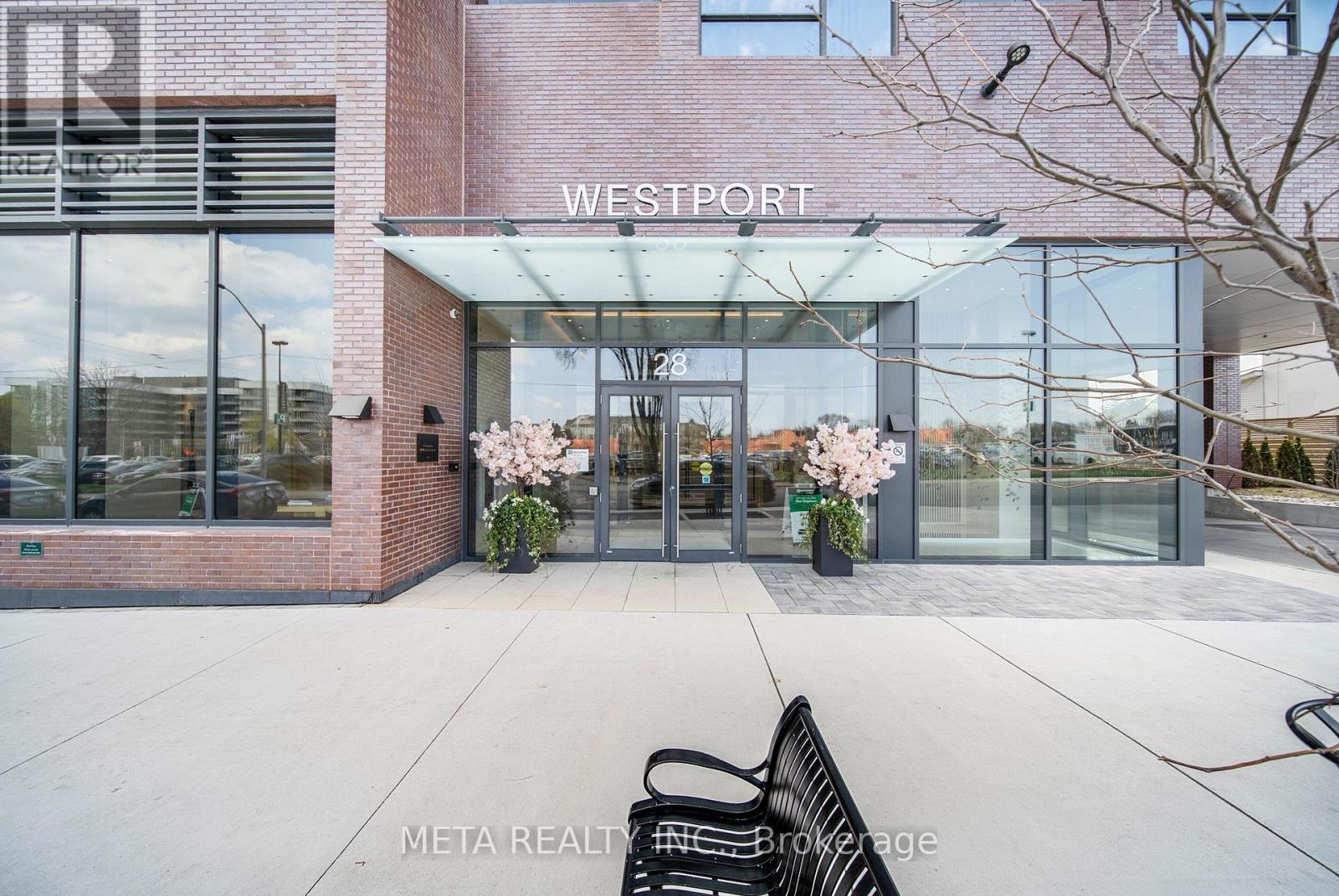 1412 - 28 Ann Street, Mississauga, Ontario  L5G 3G1 - Photo 2 - W12679640