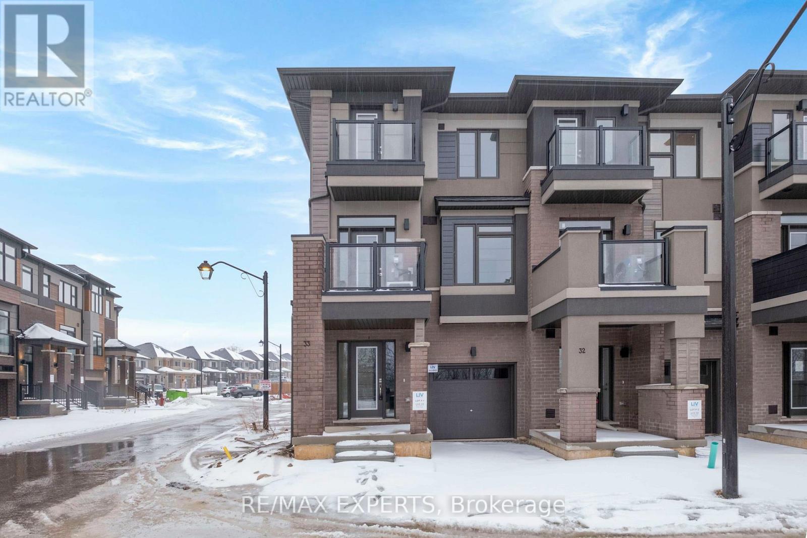 33 - 660 Colborne Street W, Brantford, Ontario  N3T 0Y1 - Photo 2 - X12679610