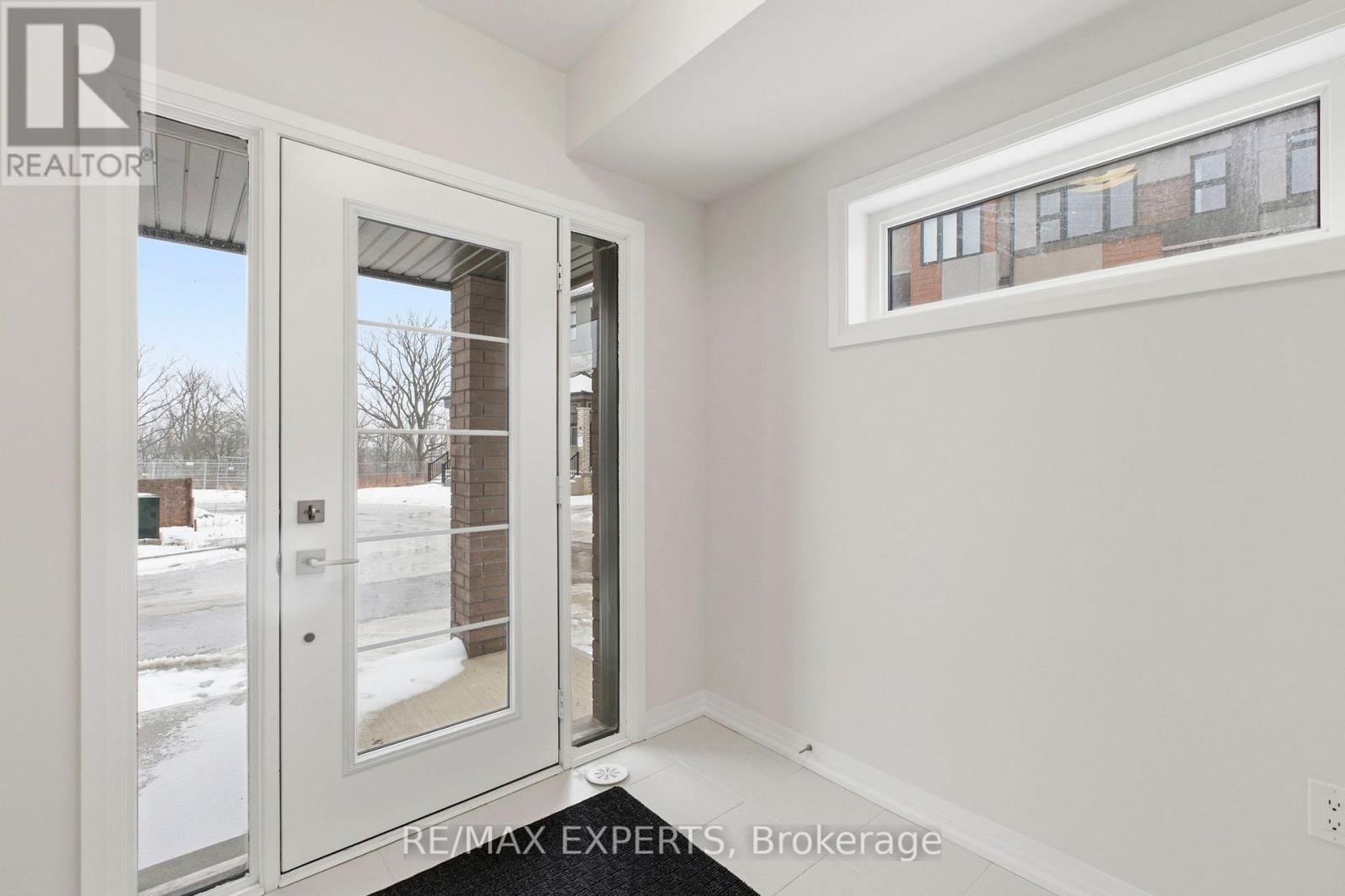 33 - 660 Colborne Street W, Brantford, Ontario  N3T 0Y1 - Photo 3 - X12679610