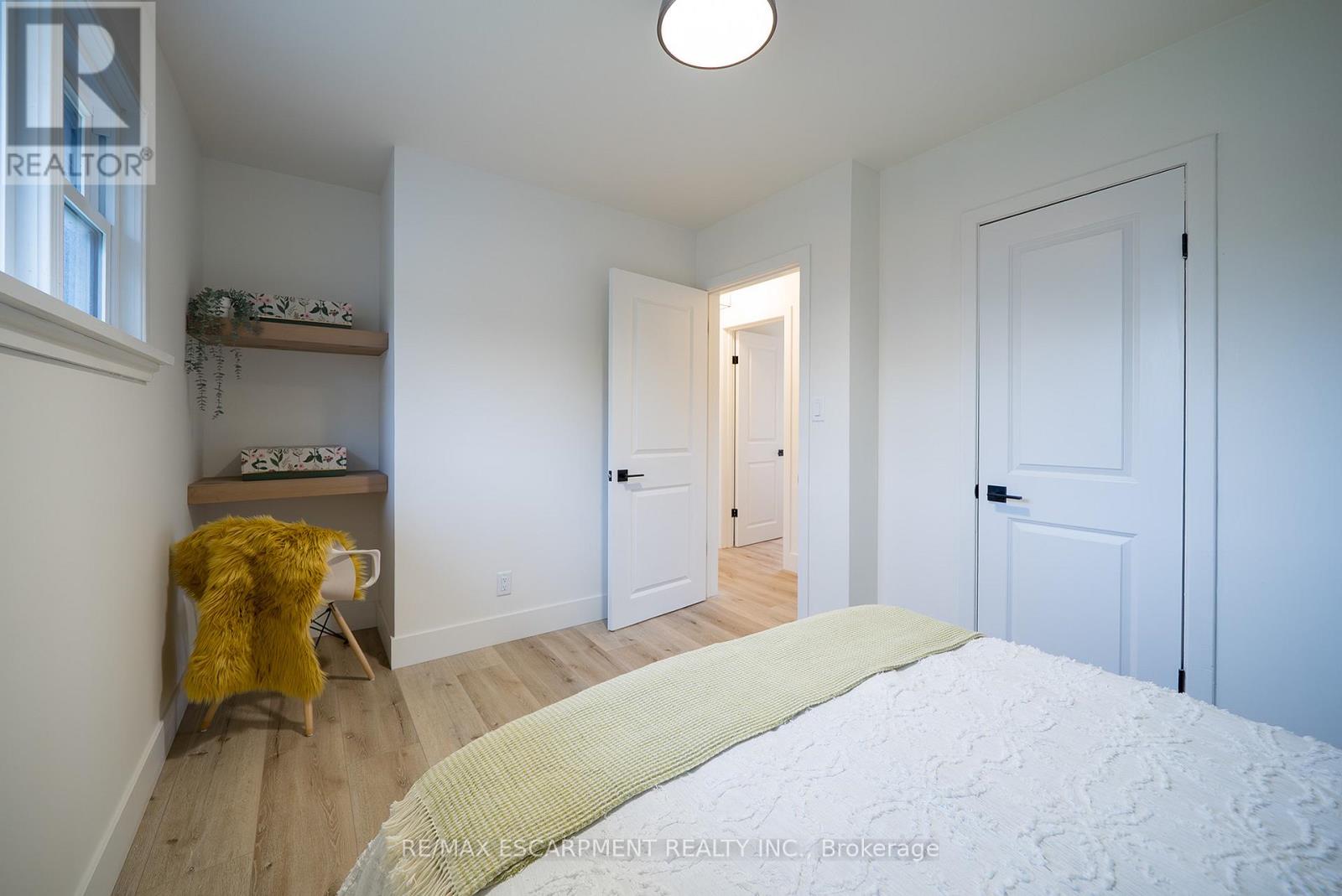 37 Rowanwood Avenue, Brantford, Ontario  N3S 7C1 - Photo 13 - X12679614