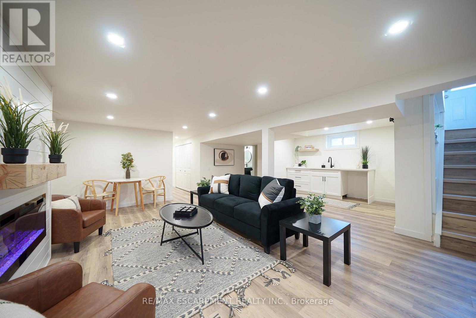 37 Rowanwood Avenue, Brantford, Ontario  N3S 7C1 - Photo 21 - X12679614